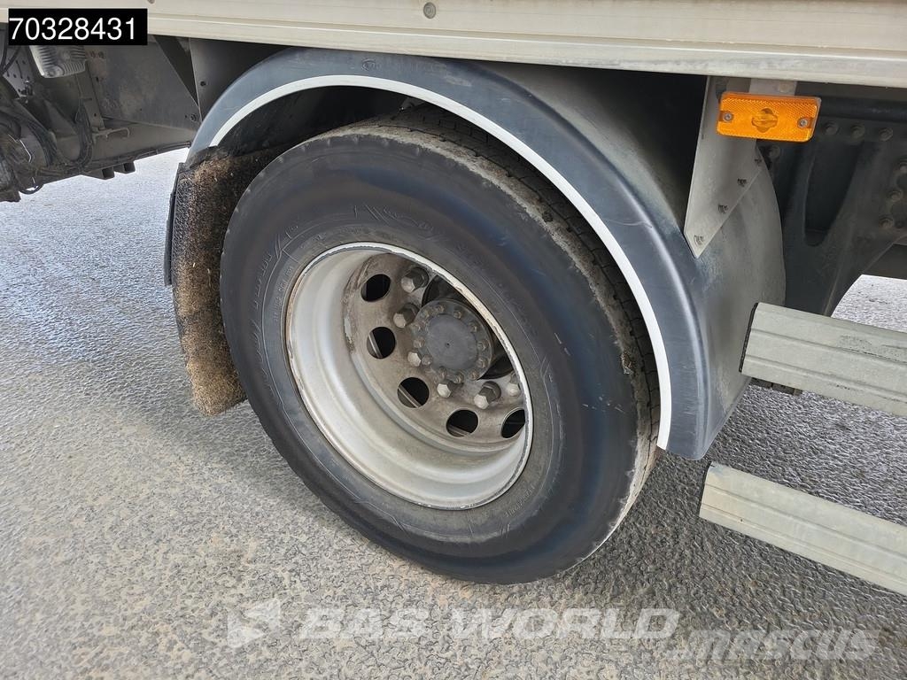 Renault D 320 D 4X2 18tonner 2000kg Ladebordwand Automatic Camiones con caja de remolque