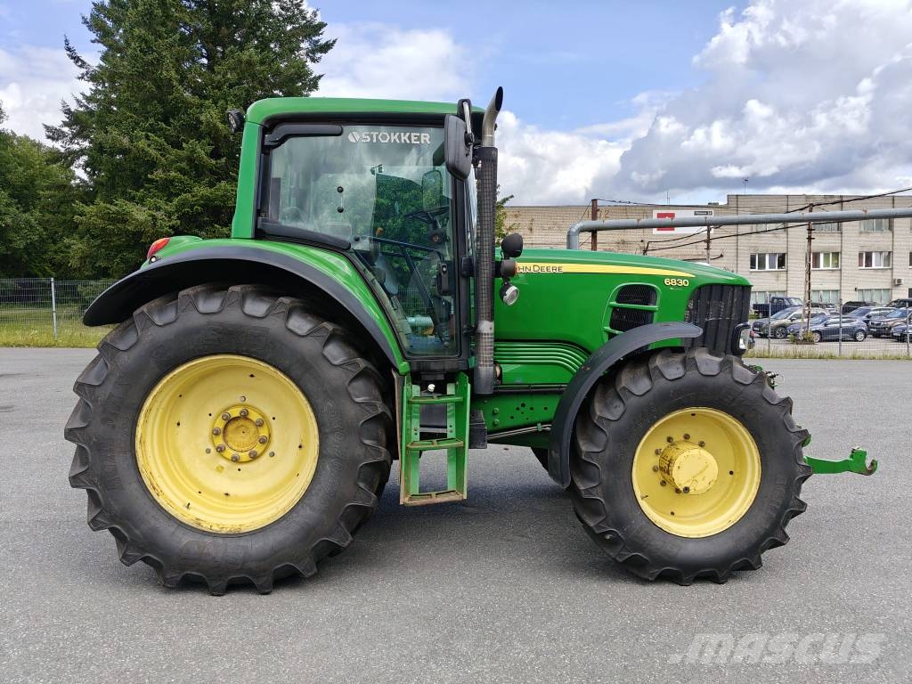 John Deere 6830 Premium AP الجرارات