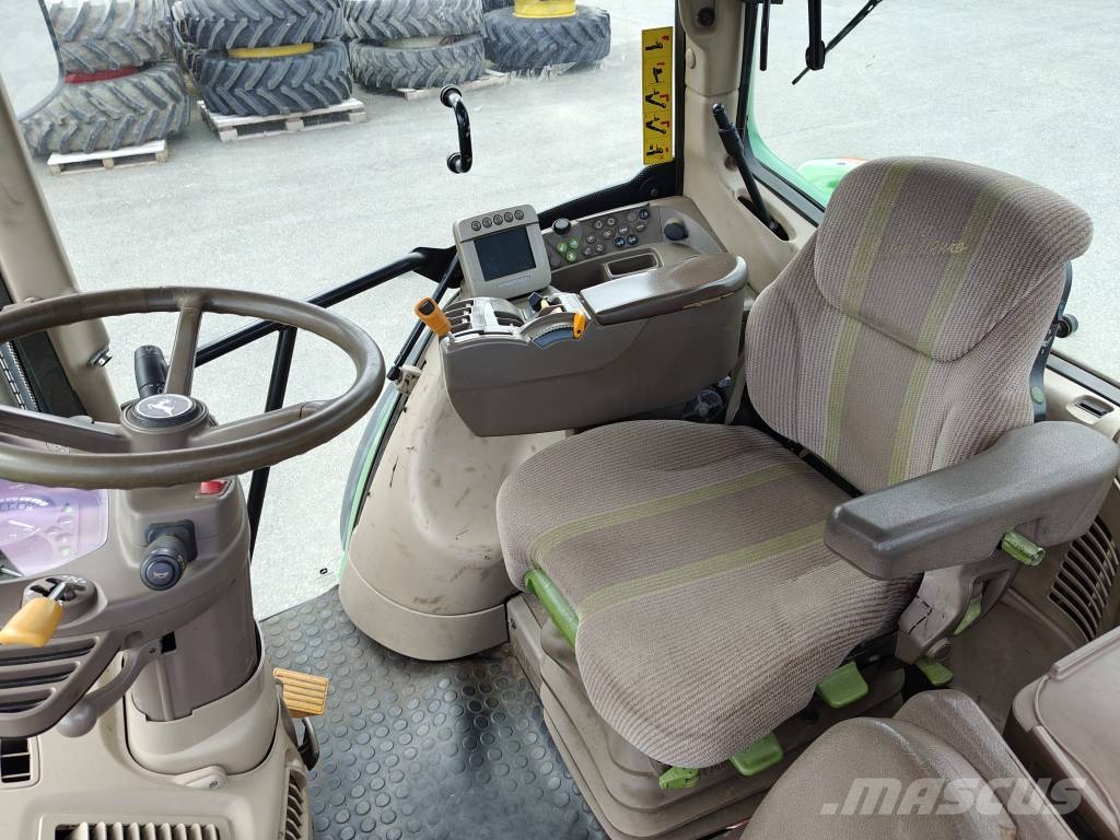 John Deere 6830 Premium AP الجرارات