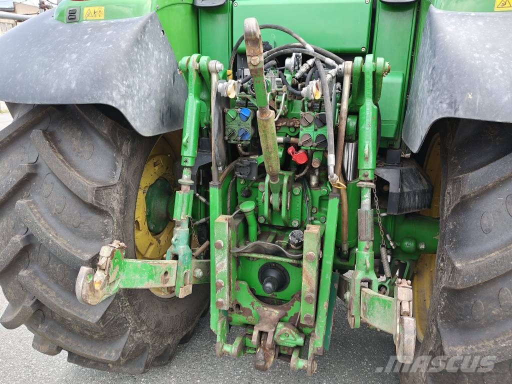 John Deere 6830 Premium AP الجرارات