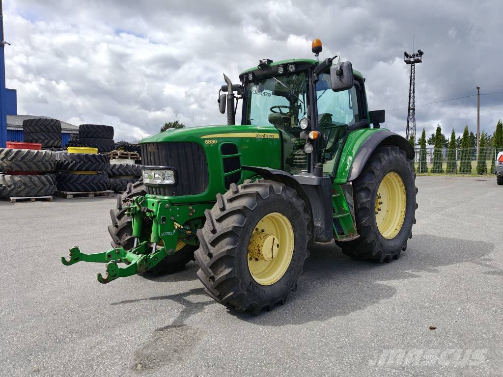 John Deere 6830 Premium AP الجرارات