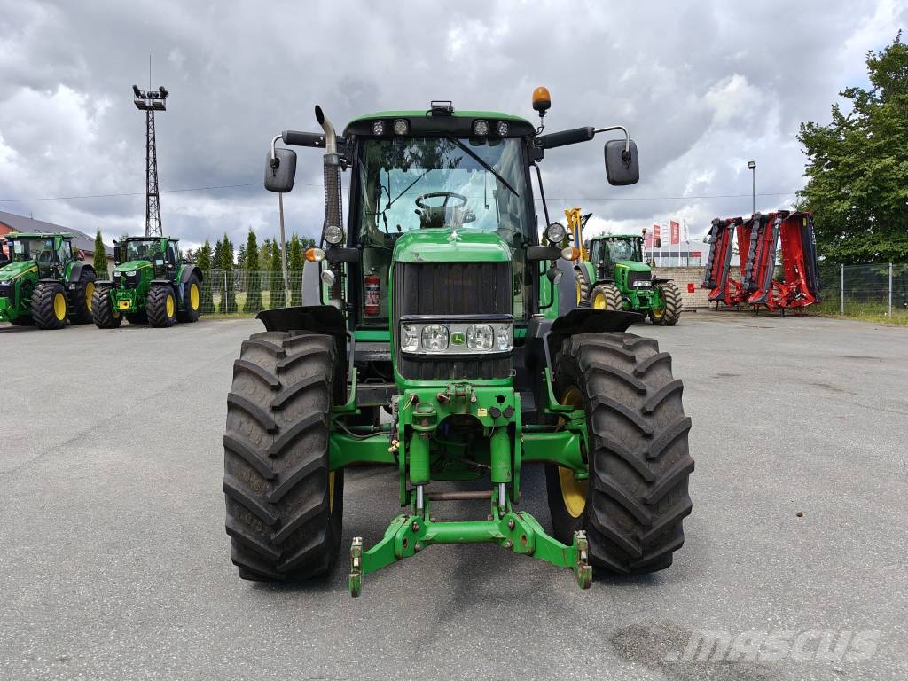 John Deere 6830 Premium AP الجرارات