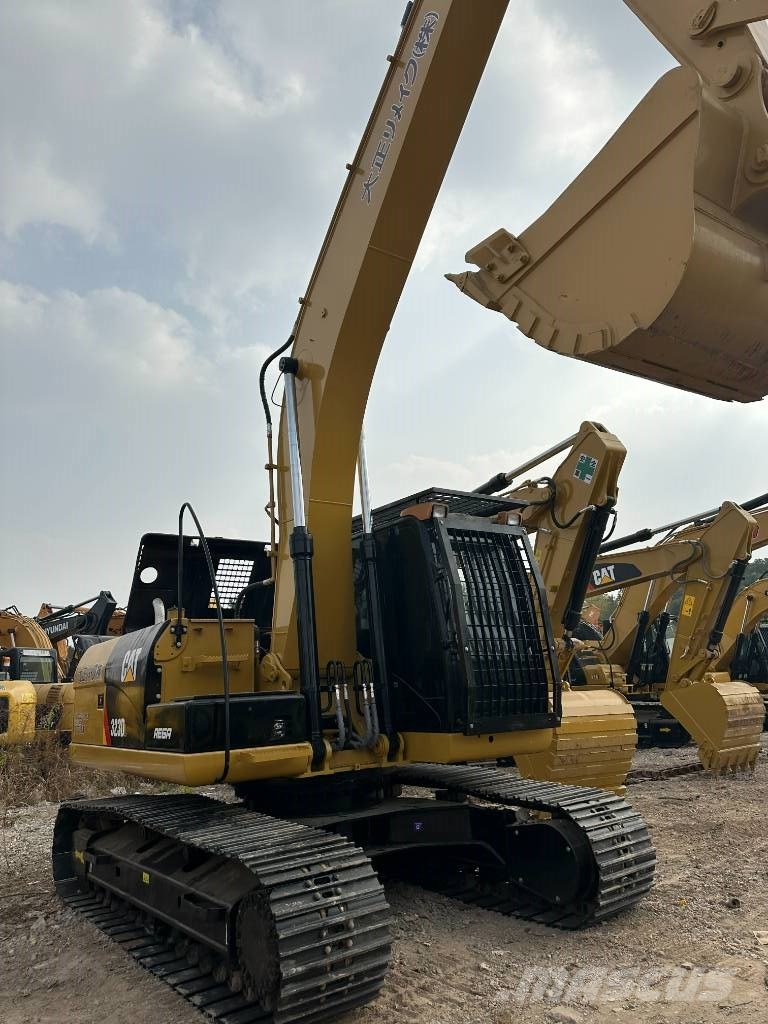 CAT 323D2L 履带挖掘机