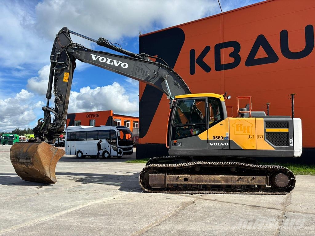 Volvo EC 220 EL 3D / TILTROTATOR / CENTRAL LUBRICATION / حفارات زحافة