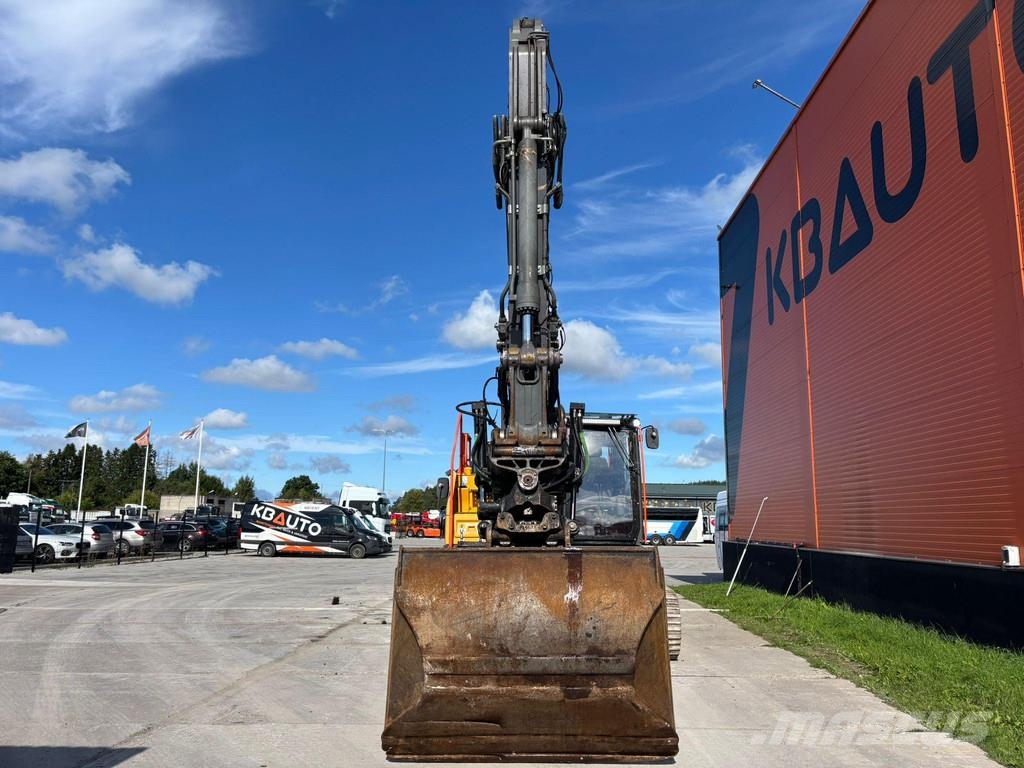 Volvo EC 220 EL 3D / TILTROTATOR / CENTRAL LUBRICATION / حفارات زحافة