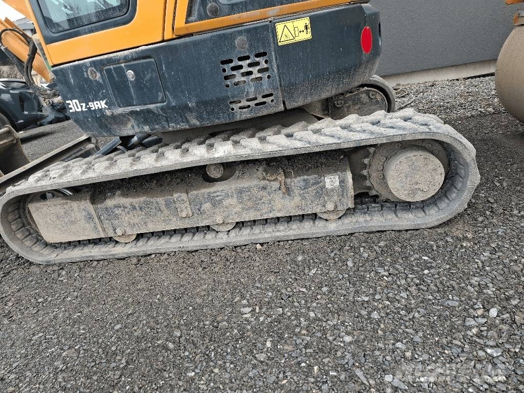 Hyundai R30 Z-9AK Minigraafmachines < 7t