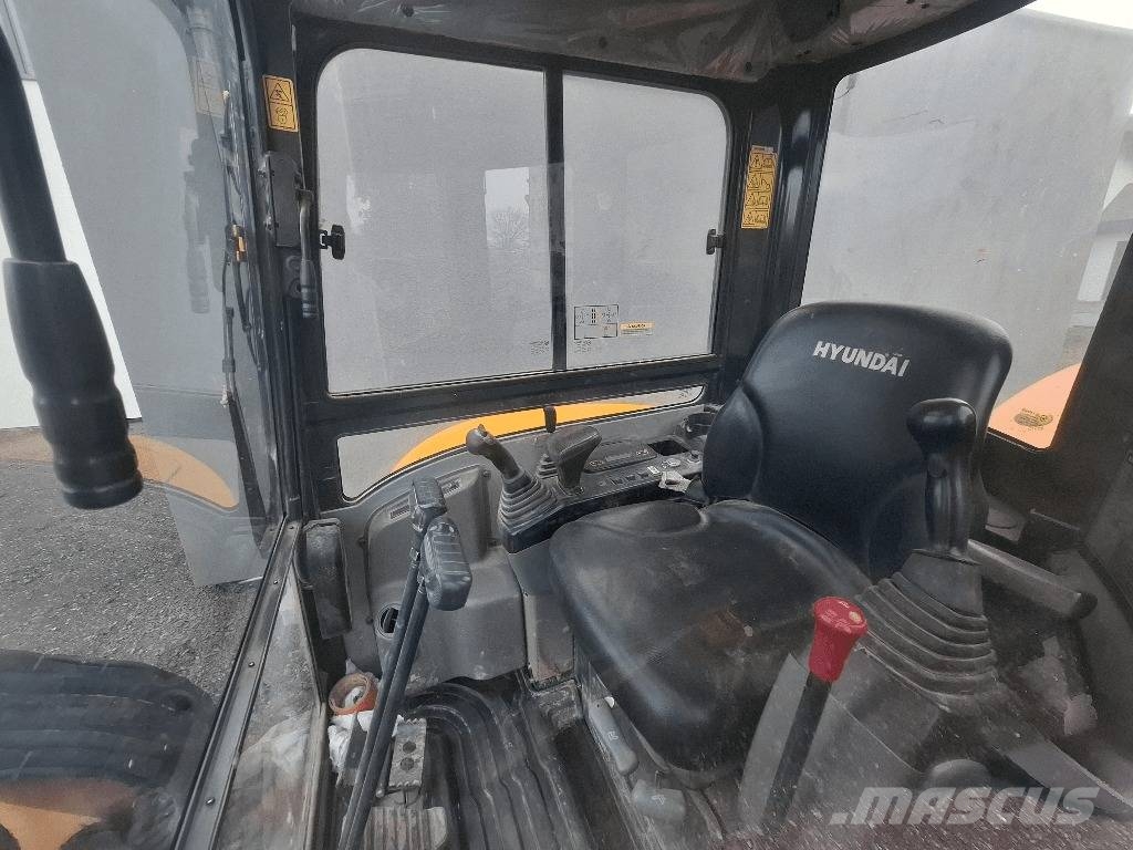 Hyundai R30 Z-9AK Minigraafmachines < 7t