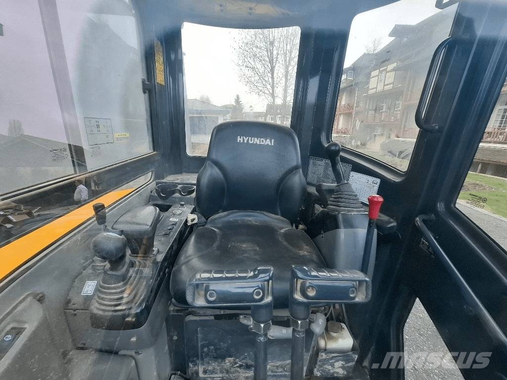 Hyundai R30 Z-9AK Minigraafmachines < 7t