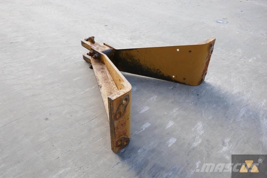 CAT D8T/D8R Drawbar Други компоненти