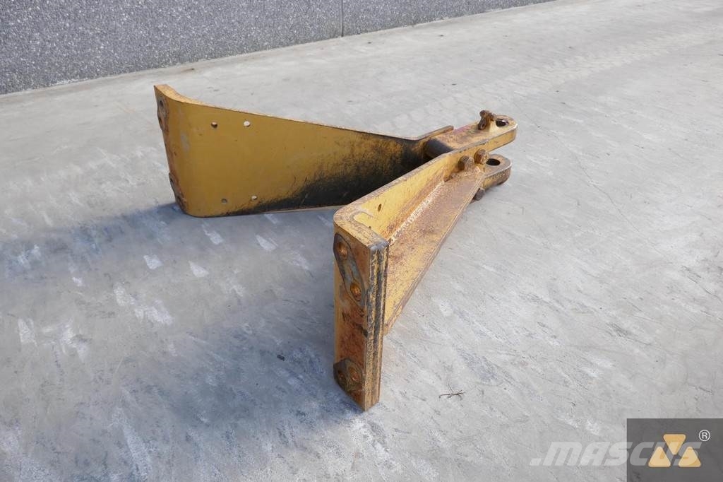 CAT D8T/D8R Drawbar Други компоненти