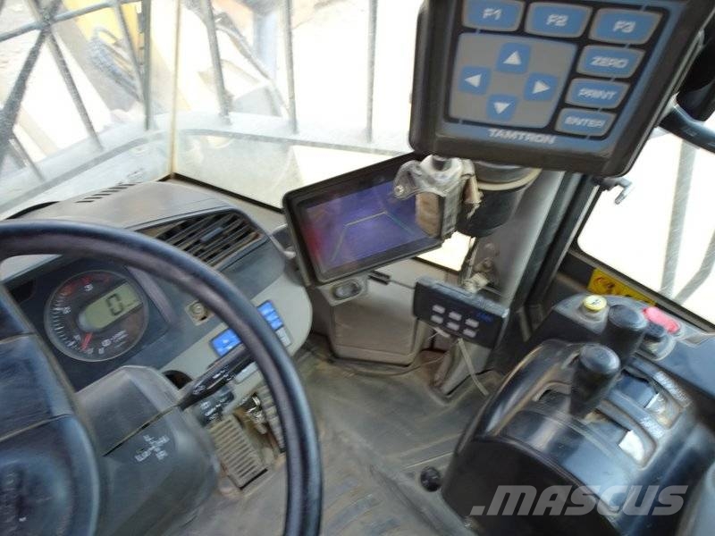 Komatsu WA 500-7 Фронтальные погрузчики