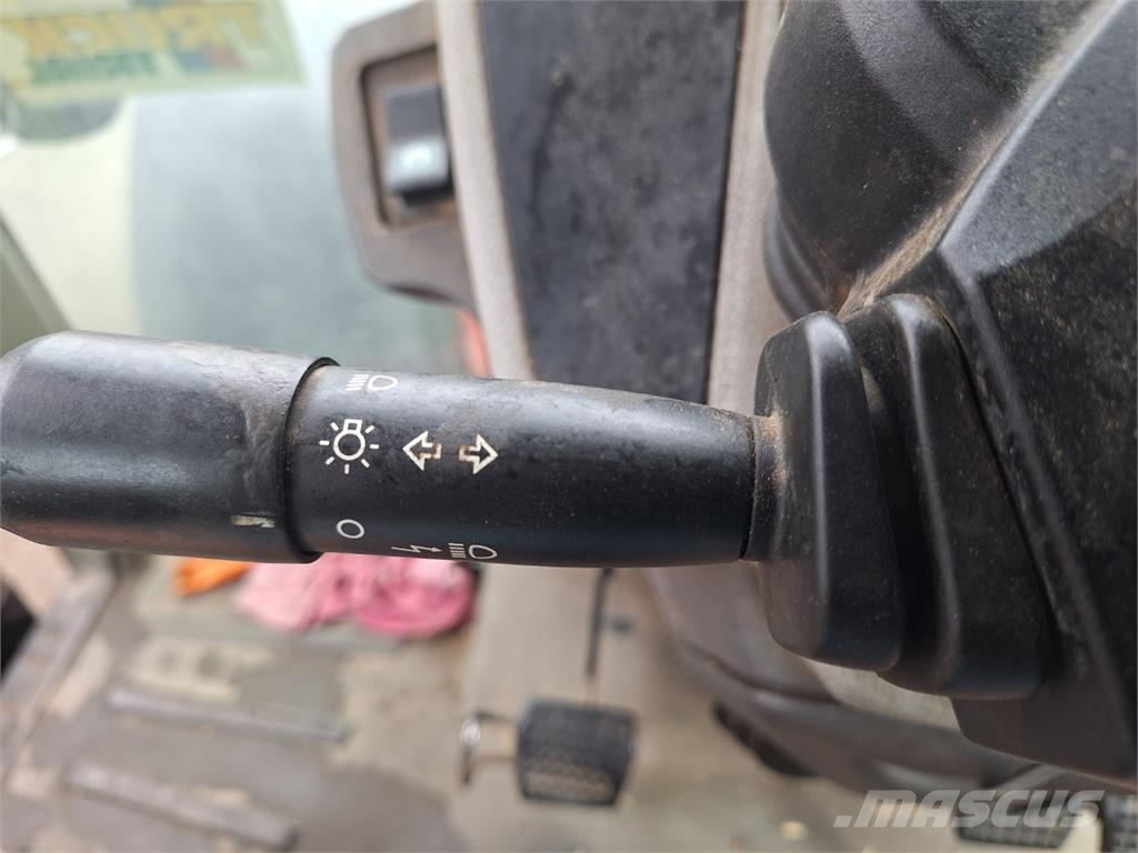 CLAAS AXION 850 4X4 Ostalo za građevinarstvo