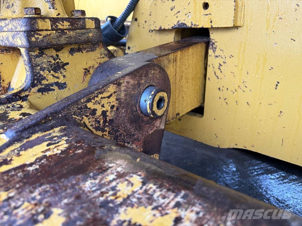 CAT D 6 N LGP lánctalpas dózerek