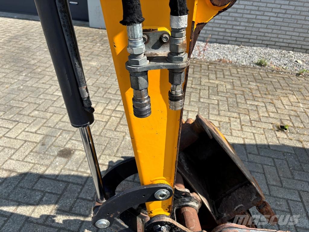 Bobcat E26 EM mini excavator, 2017 year, 3x buckets!! Mini excavators < 7t (Mini diggers)