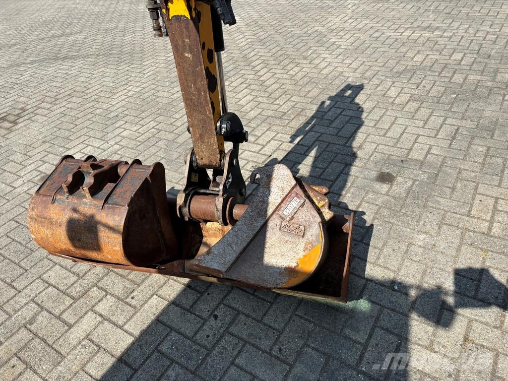 Bobcat E26 EM mini excavator, 2017 year, 3x buckets!! Mini excavators < 7t (Mini diggers)