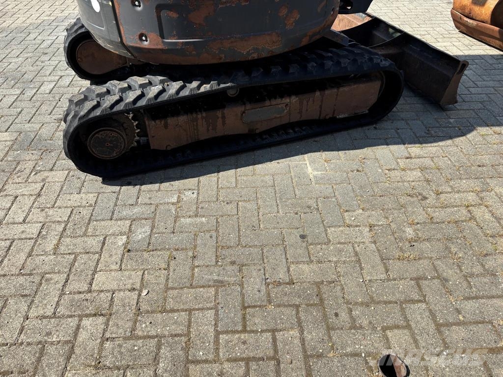 Bobcat E26 EM mini excavator, 2017 year, 3x buckets!! Mini excavators < 7t (Mini diggers)