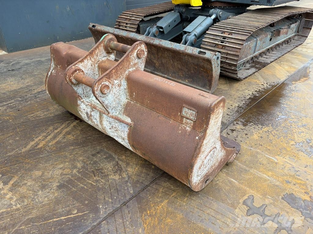 Wacker Neuson ET145 Roomikekskavaatorid