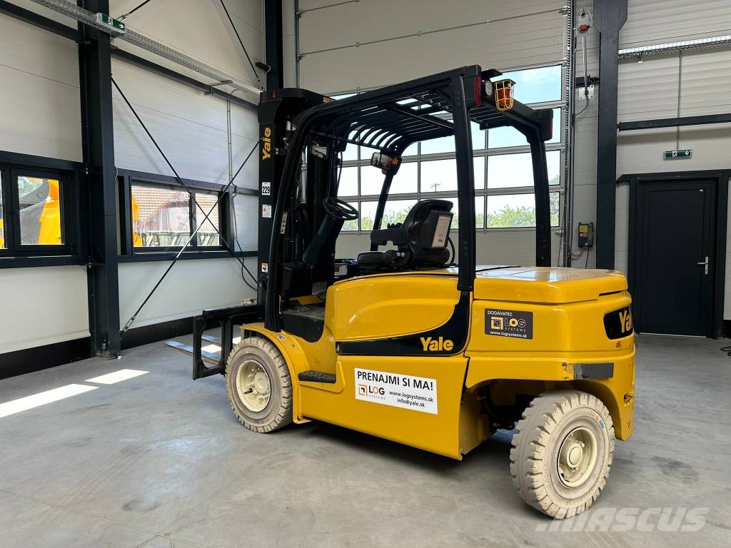 Yale ERP50VME2570 شاحنات ذات رافعات شوكية تعمل بالكهرباء