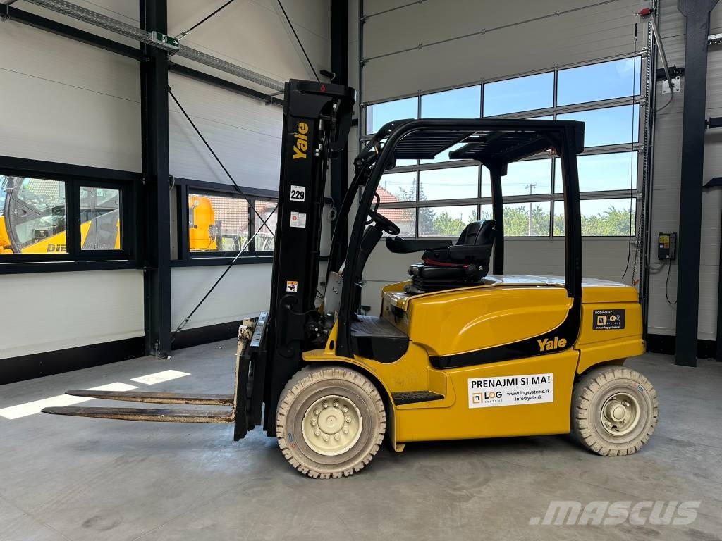 Yale ERP50VME2570 شاحنات ذات رافعات شوكية تعمل بالكهرباء