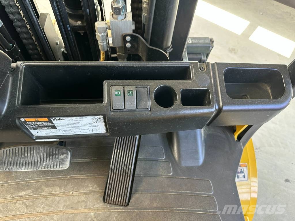 Yale ERP50VME2570 شاحنات ذات رافعات شوكية تعمل بالكهرباء