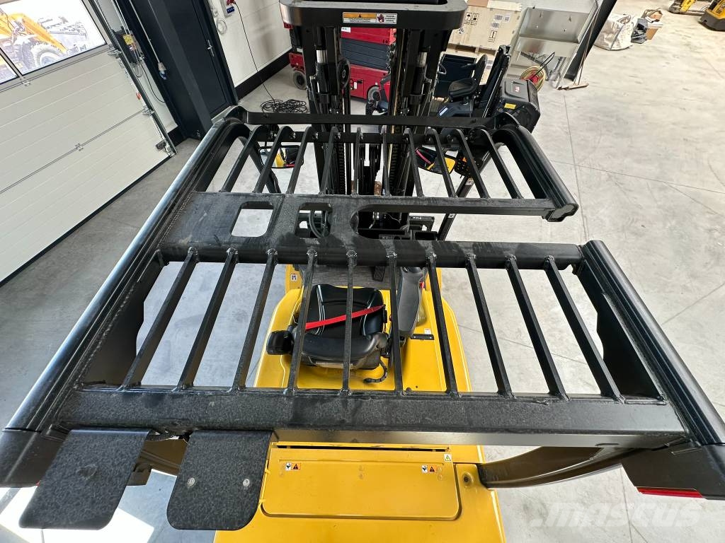 Yale ERP50VME2570 شاحنات ذات رافعات شوكية تعمل بالكهرباء