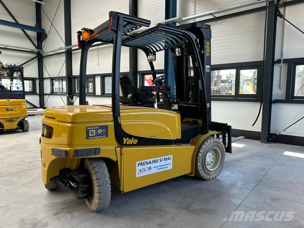 Yale ERP50VME2570 شاحنات ذات رافعات شوكية تعمل بالكهرباء
