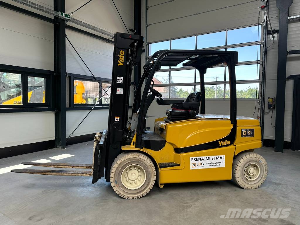 Yale ERP50VME2570 شاحنات ذات رافعات شوكية تعمل بالكهرباء