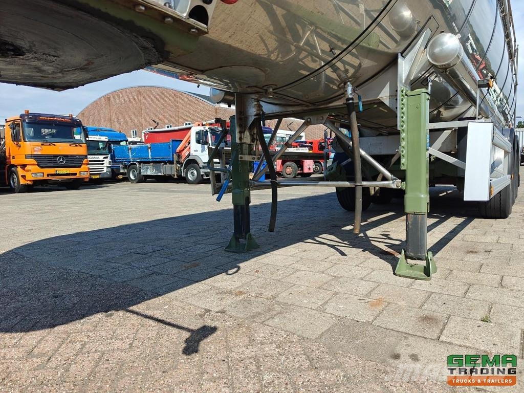 Parcisa C8122 Insulated Stainless Steel Tank 35,50 罐體半拖車