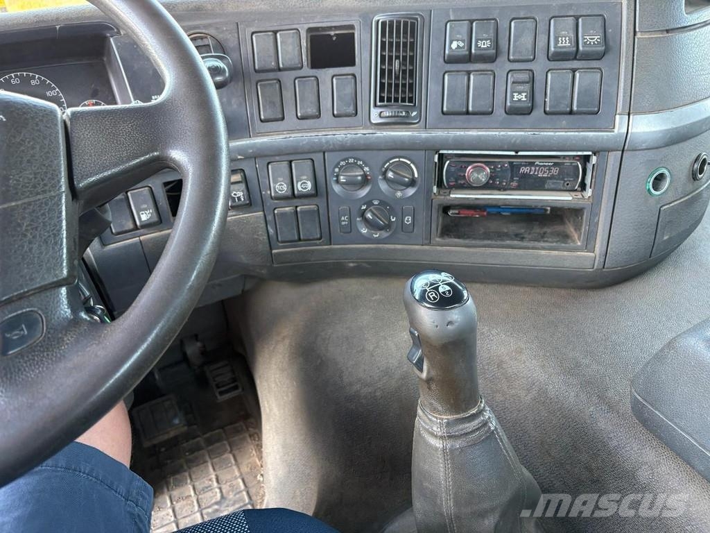 Volvo FM12 .420 + hydrolic ramps + 8x4 + manual + spring Camiones portacoches