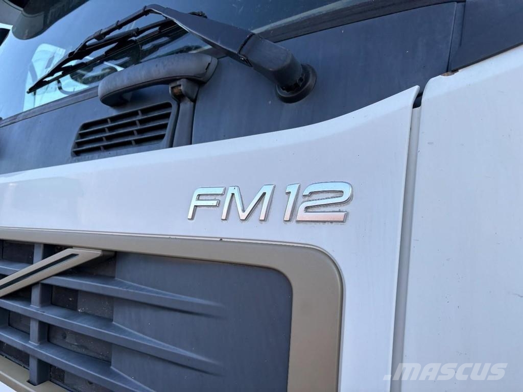 Volvo FM12 .420 + hydrolic ramps + 8x4 + manual + spring Camiones portacoches