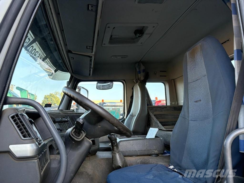 Volvo FM12 .420 + hydrolic ramps + 8x4 + manual + spring Camiones portacoches
