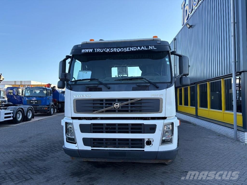 Volvo FM12 .420 + hydrolic ramps + 8x4 + manual + spring Camiones portacoches