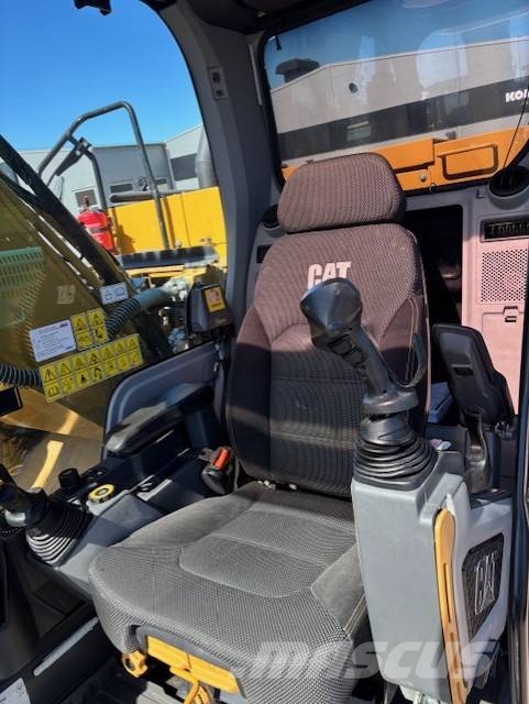 CAT 320 Bagri goseničarji