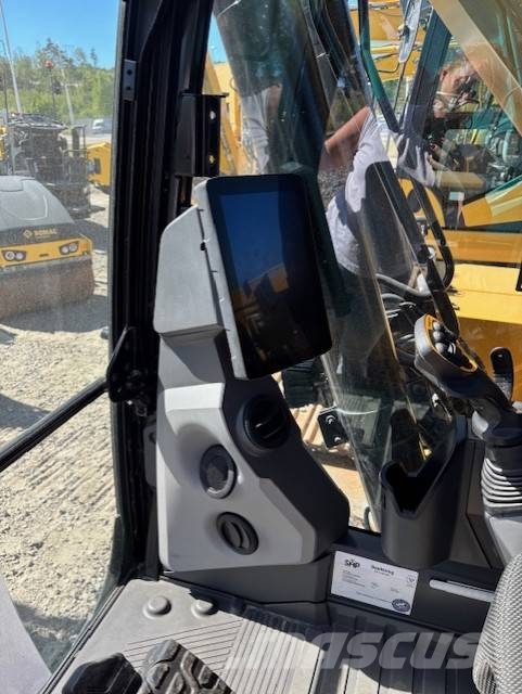 CAT 320 Bagri goseničarji