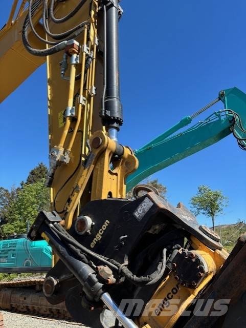 CAT 320 Bagri goseničarji