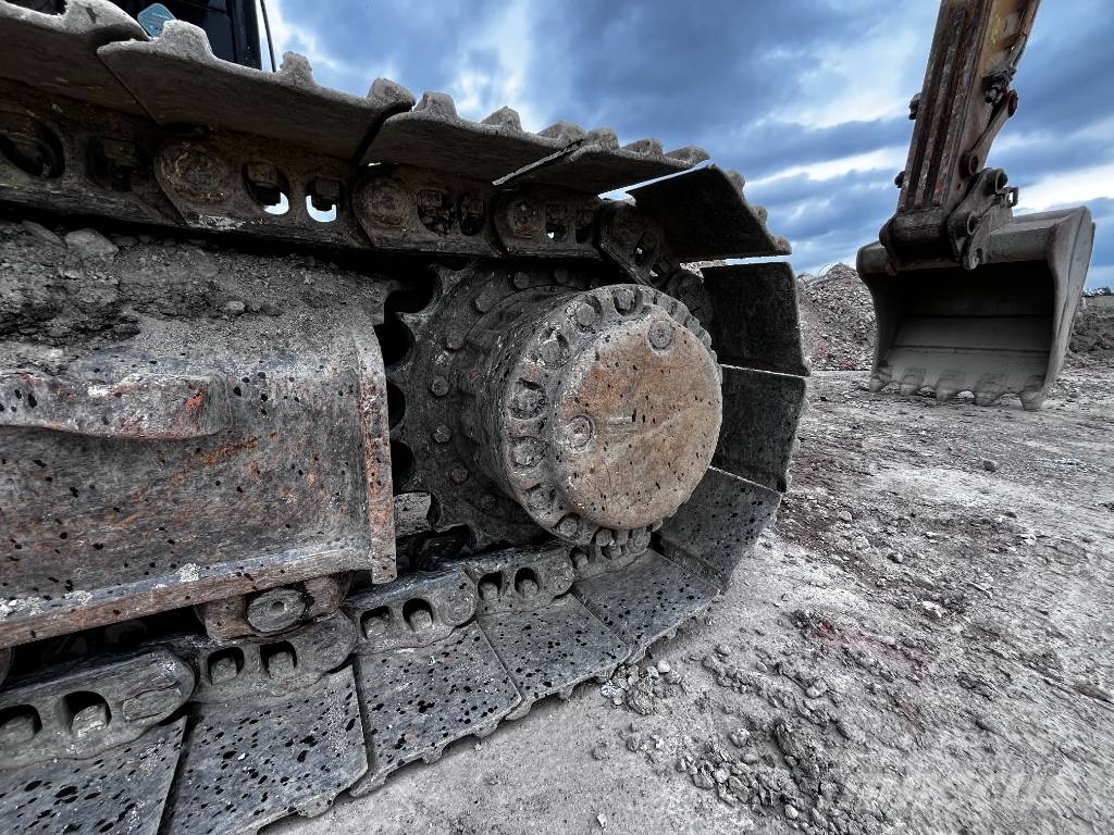 CAT 323 D SA Pásová rýpadla