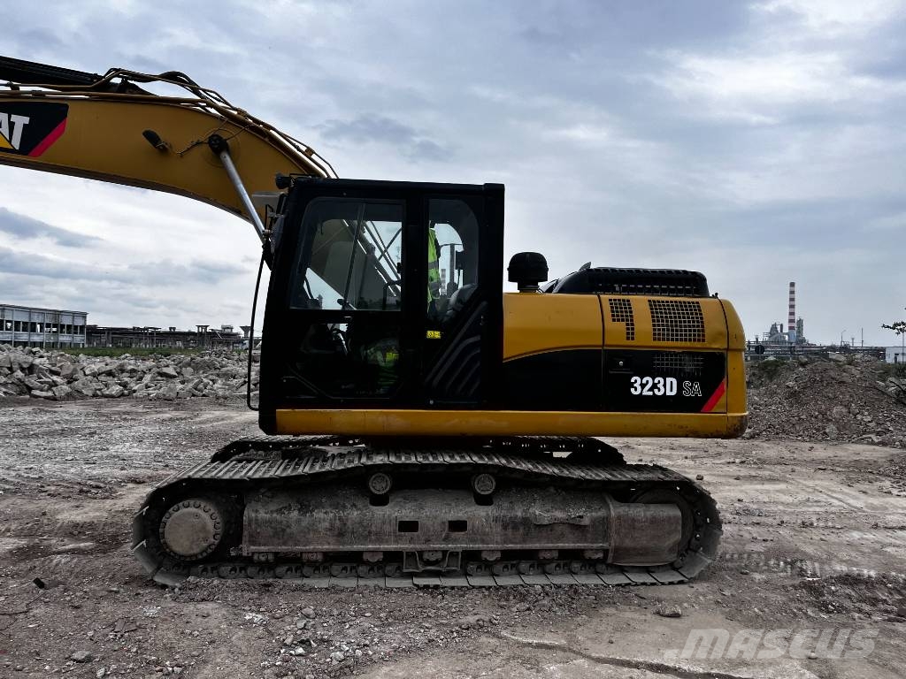 CAT 323 D SA Pásová rýpadla