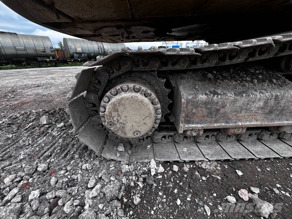 CAT 323 D SA Pásová rýpadla