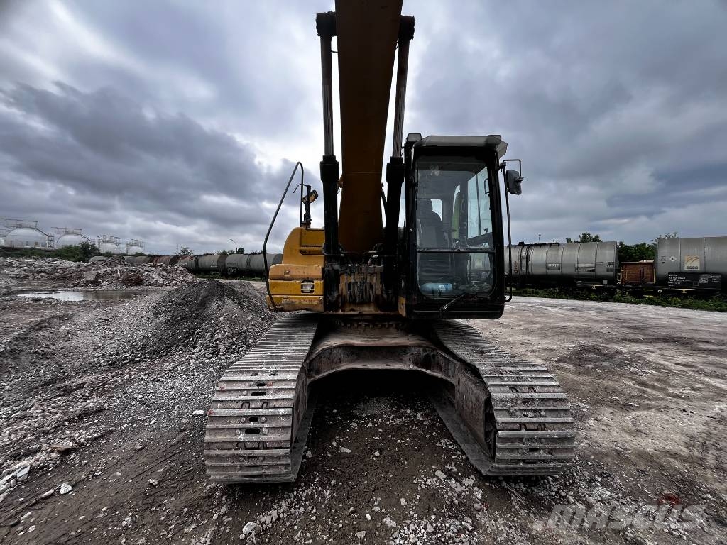 CAT 323 D SA Pásová rýpadla