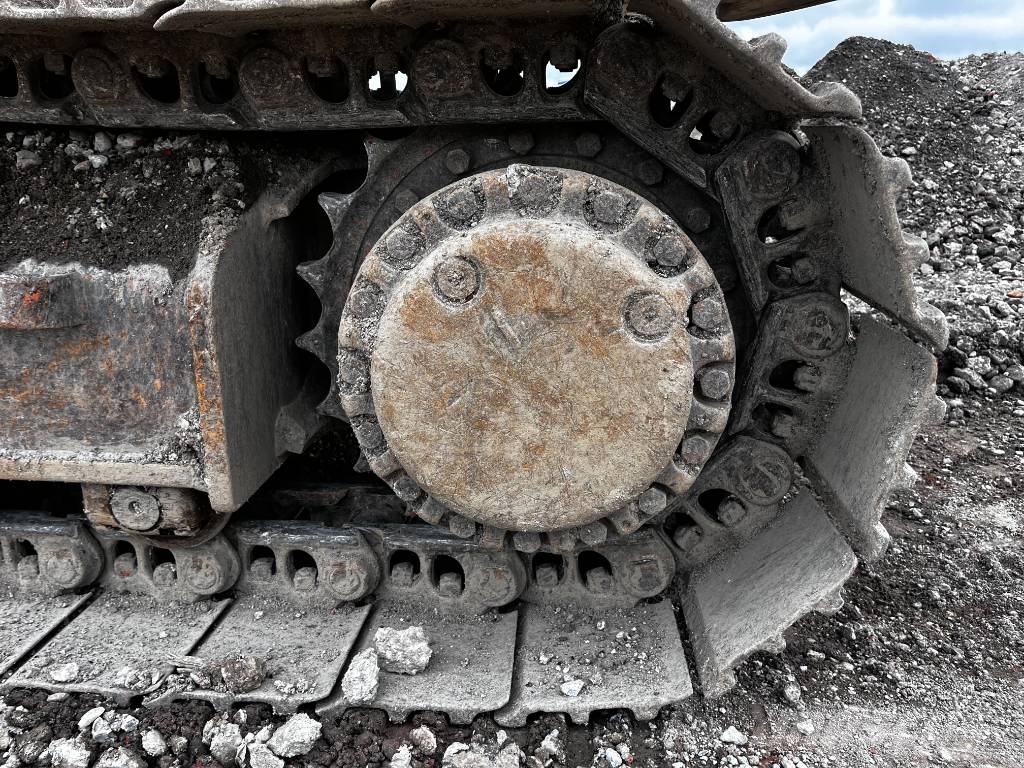 CAT 323 D SA Pásová rýpadla
