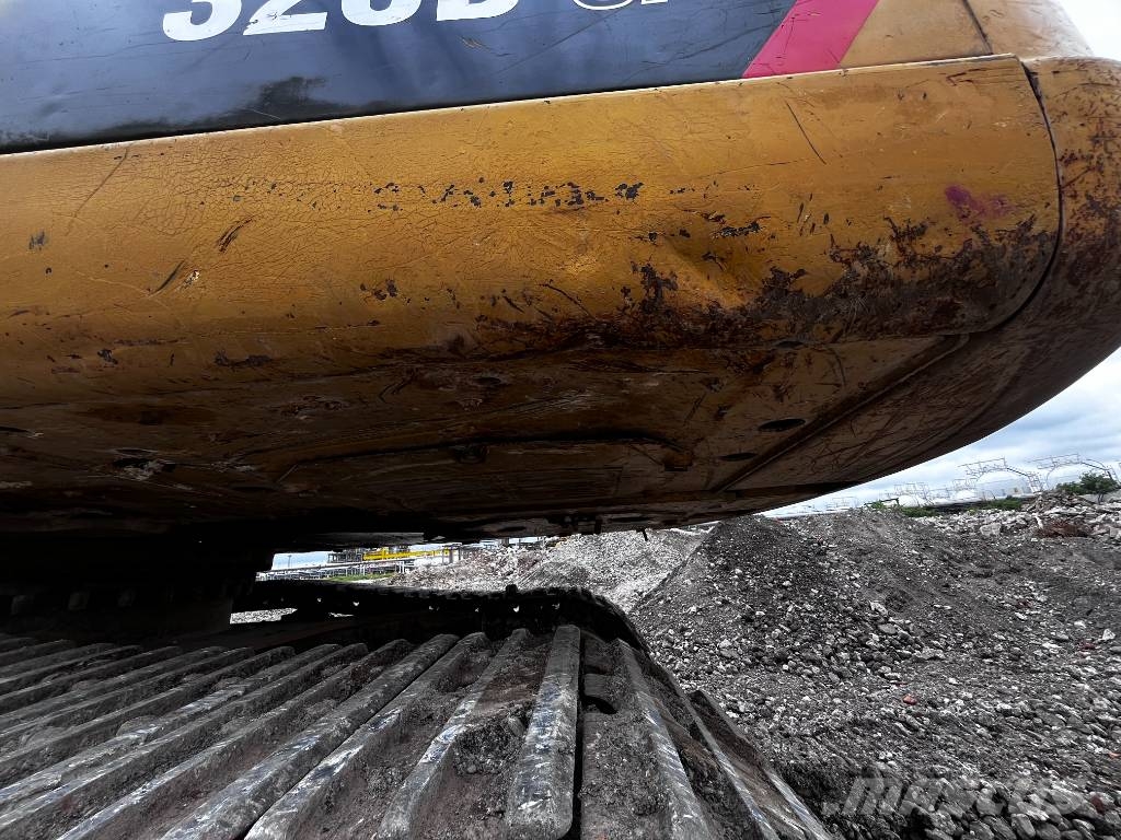 CAT 323 D SA Pásová rýpadla