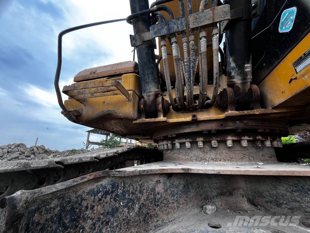 CAT 323 D SA Pásová rýpadla