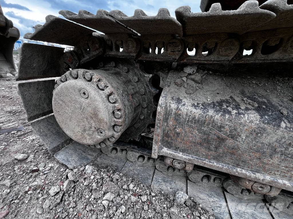 CAT 323 D SA Pásová rýpadla