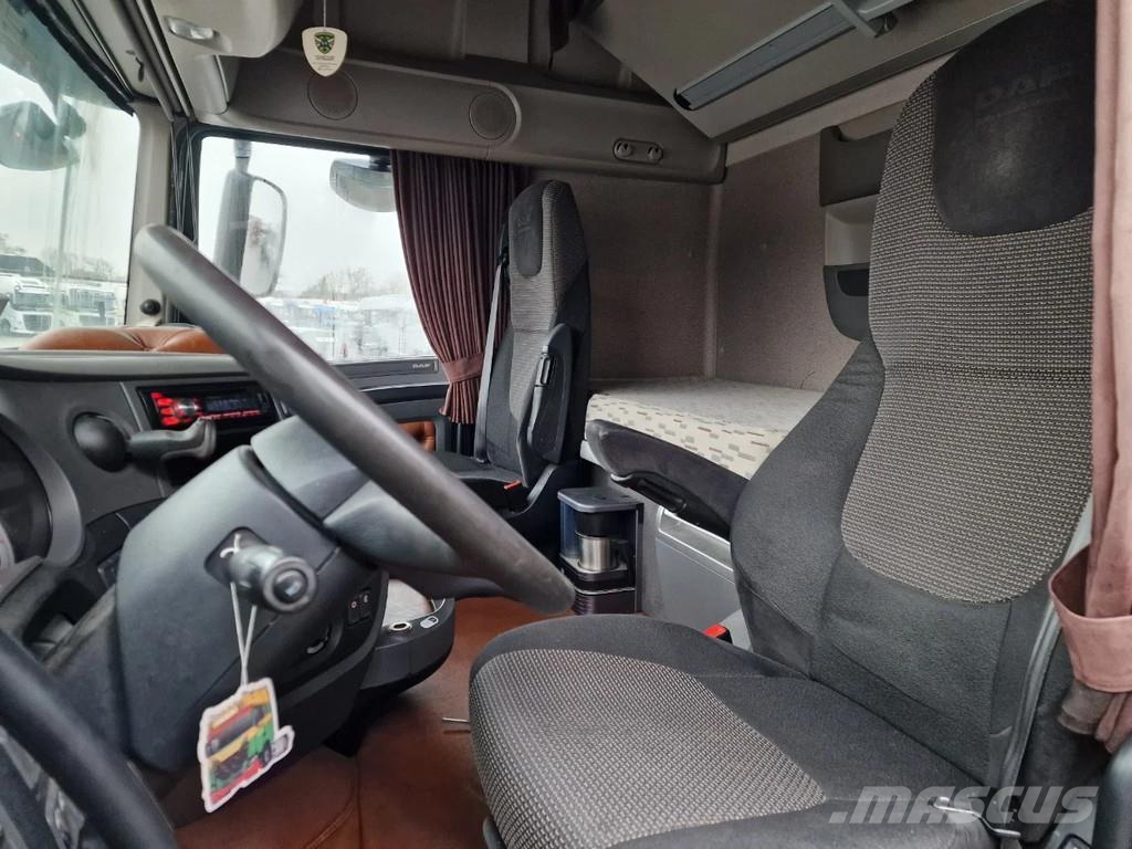 DAF XF 440 SuperSpaceCab 6x2*4 - Cuppers 1-2-3 deck Li Kamioni za transport stoke