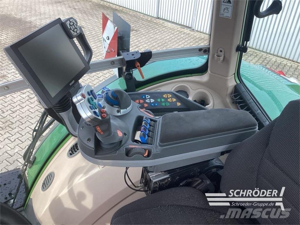 Fendt 1050 VARIO S4 PROFI PLUS Tractores