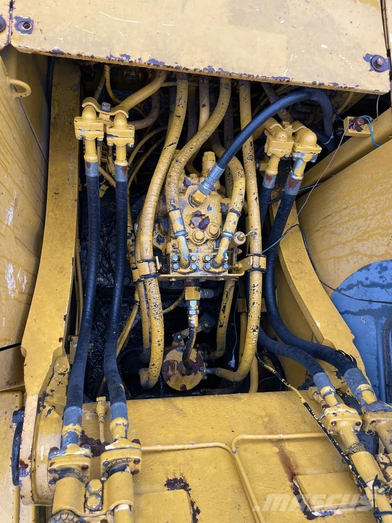 Komatsu PC210 LC-6K Track Excavator CE Bucket with Teeth G Εκσκαφείς με ερπύστριες