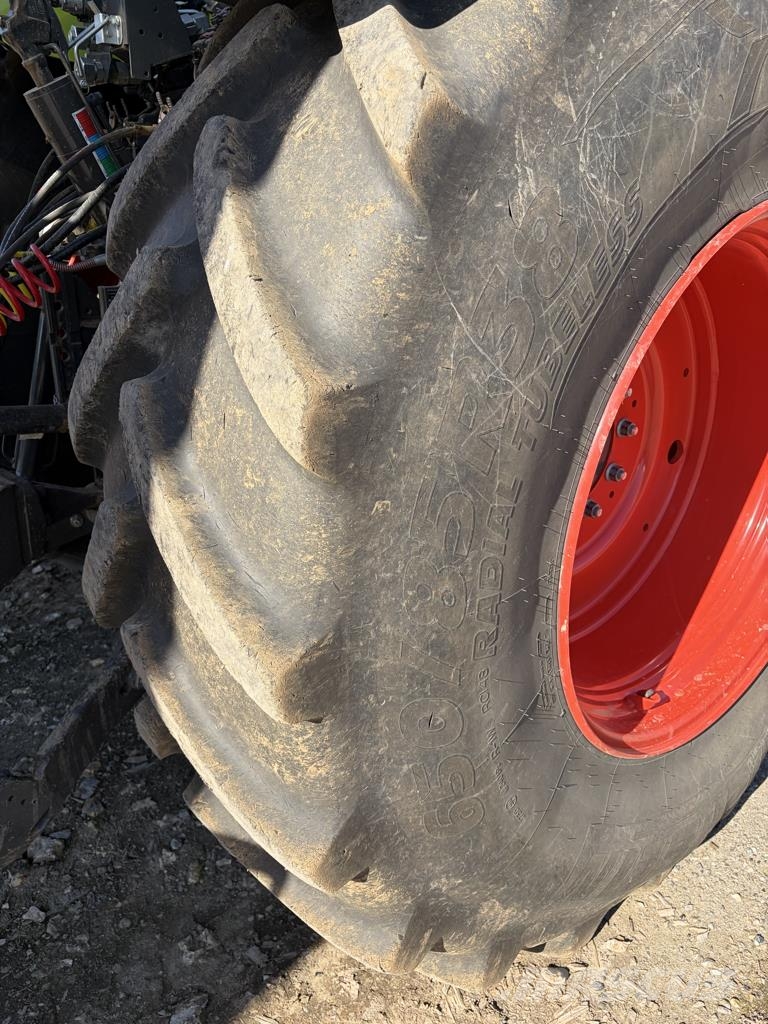CLAAS AXION 830 CMATIC Tractores