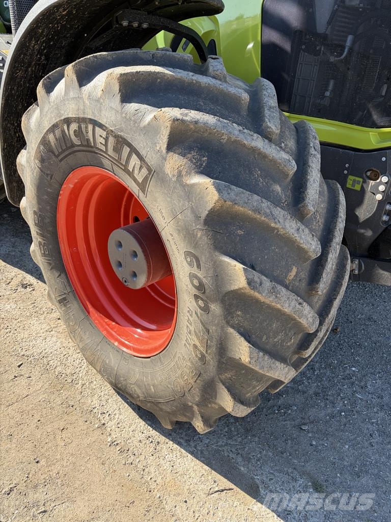 CLAAS AXION 830 CMATIC Tractores