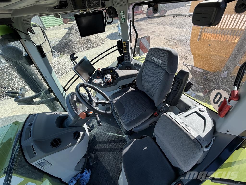 CLAAS AXION 830 CMATIC Tractors