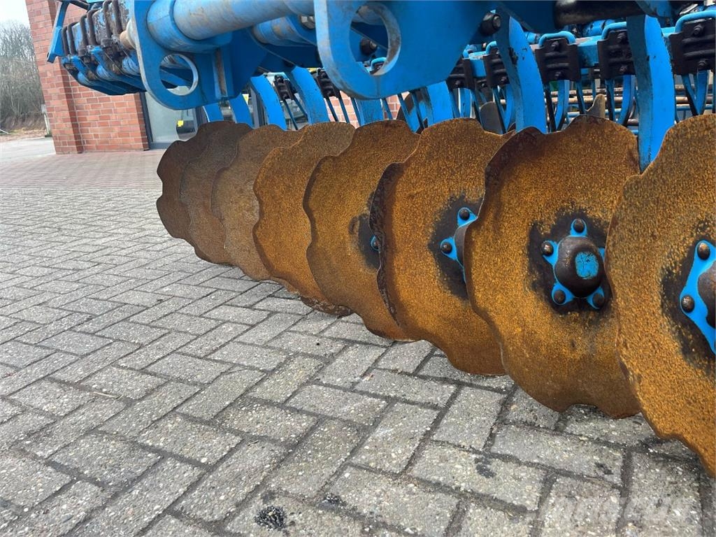 Lemken Rubin 9/300 زحافات ساحقة